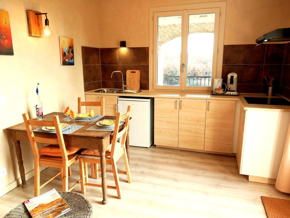 Mas Des Broussonnetiers Apartment Barjac  Bagian luar foto