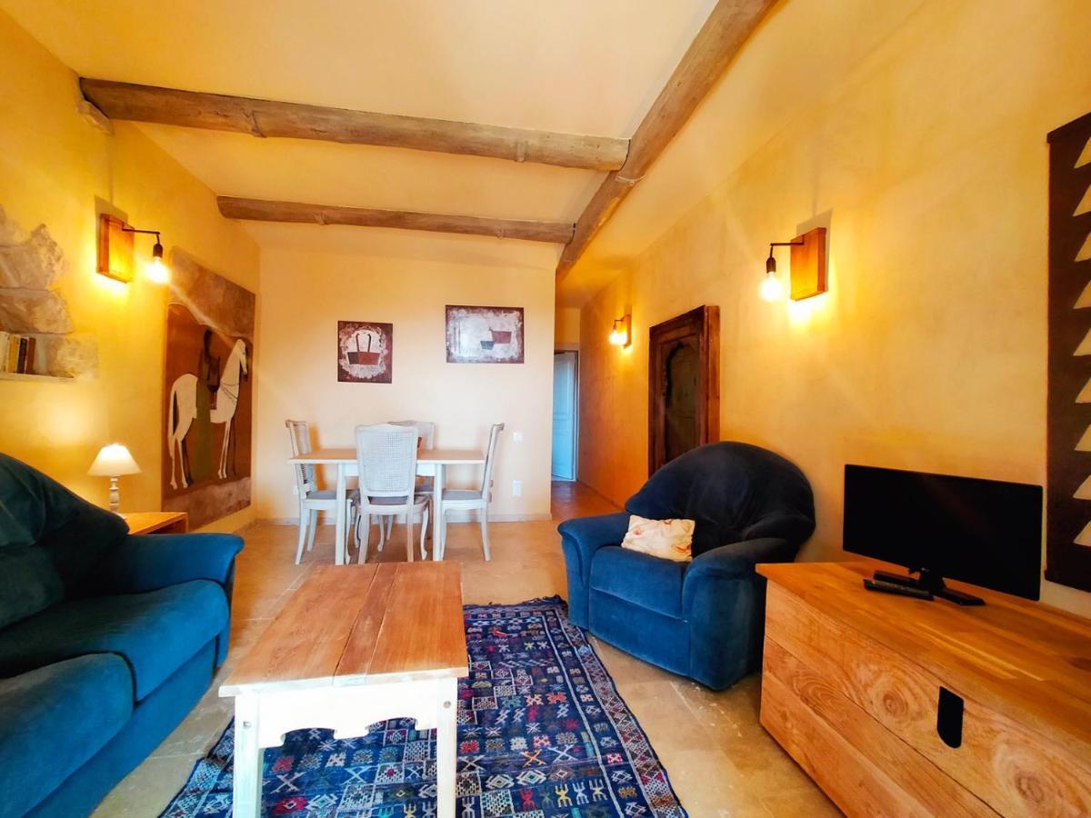 Mas Des Broussonnetiers Apartment Barjac  Bagian luar foto