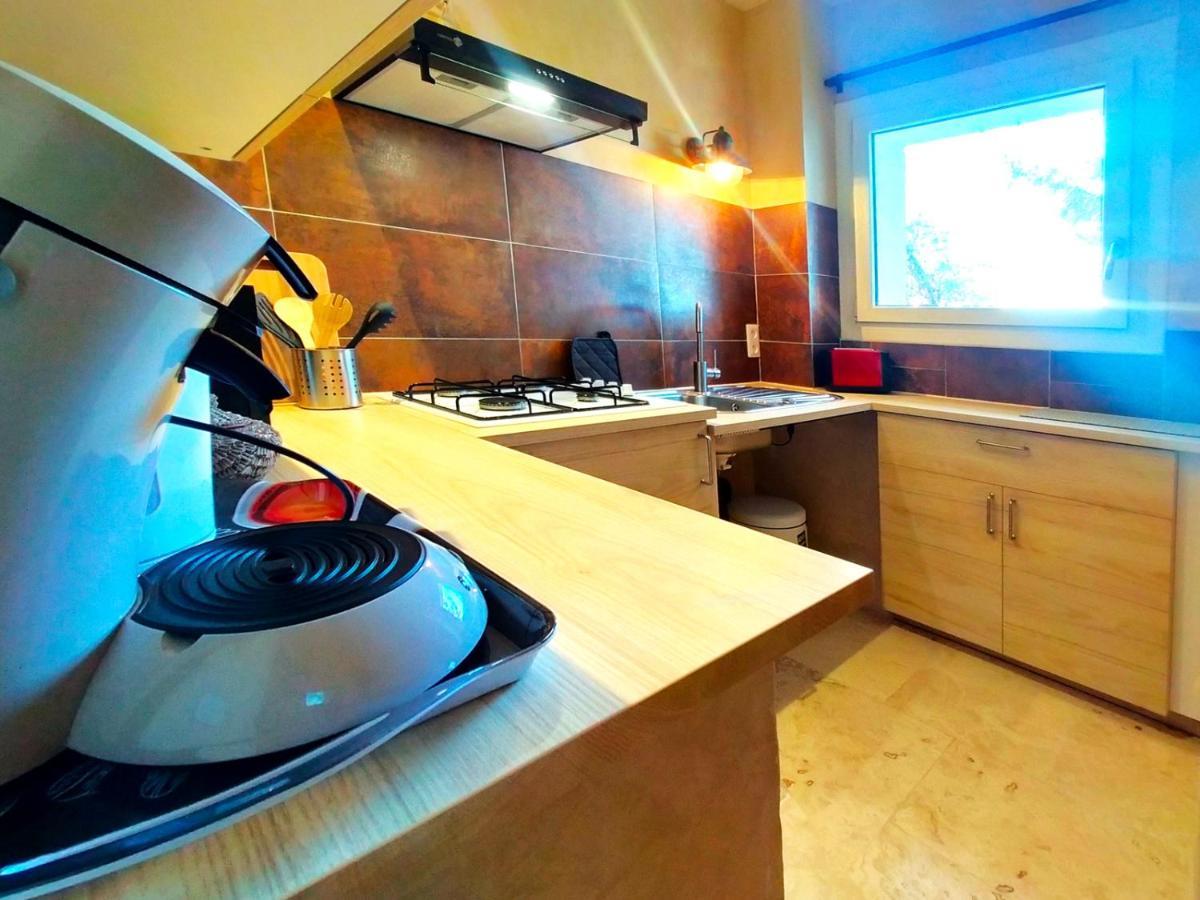 Mas Des Broussonnetiers Apartment Barjac  Bagian luar foto