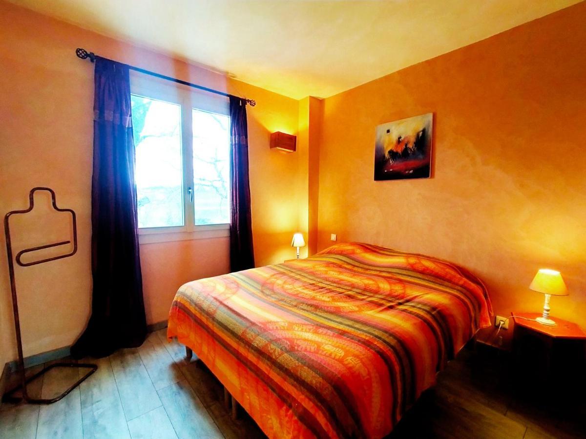 Mas Des Broussonnetiers Apartment Barjac  Bagian luar foto