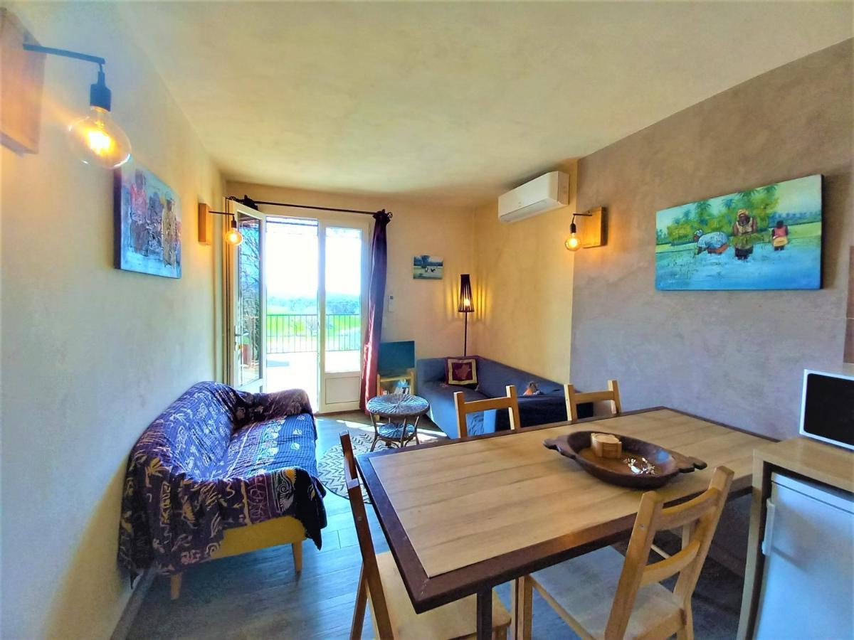 Mas Des Broussonnetiers Apartment Barjac  Bagian luar foto