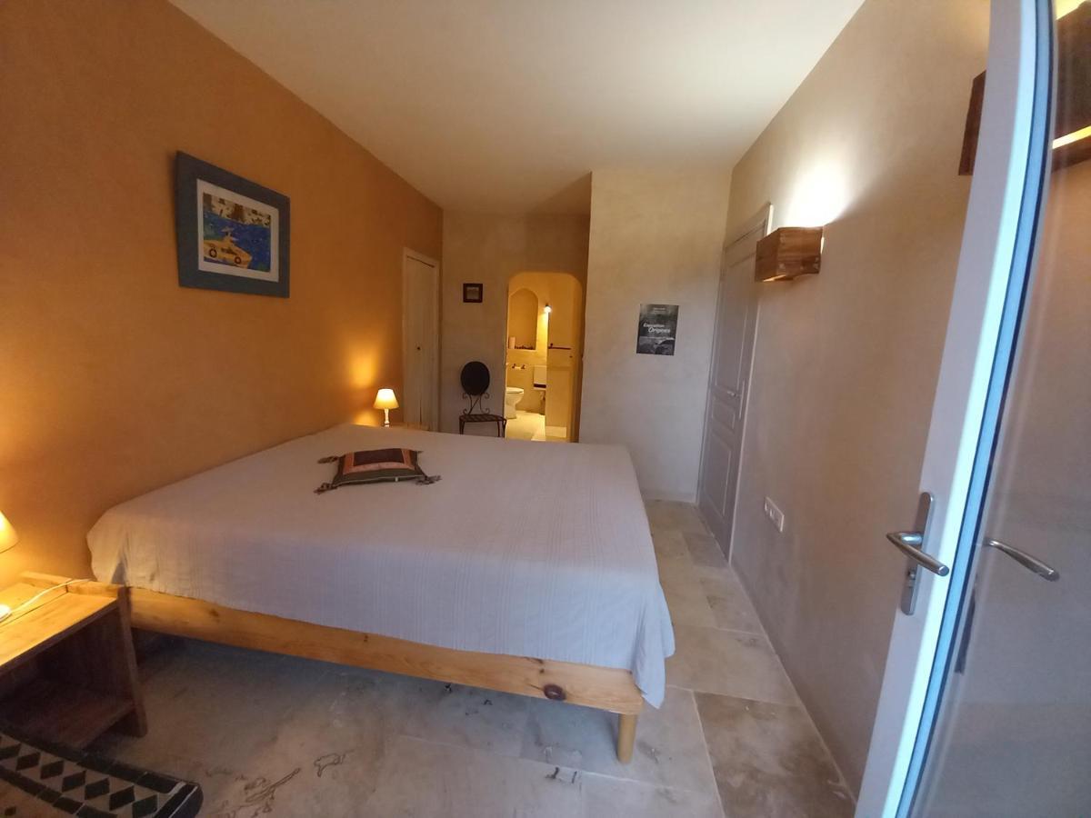 Mas Des Broussonnetiers Apartment Barjac  Bagian luar foto